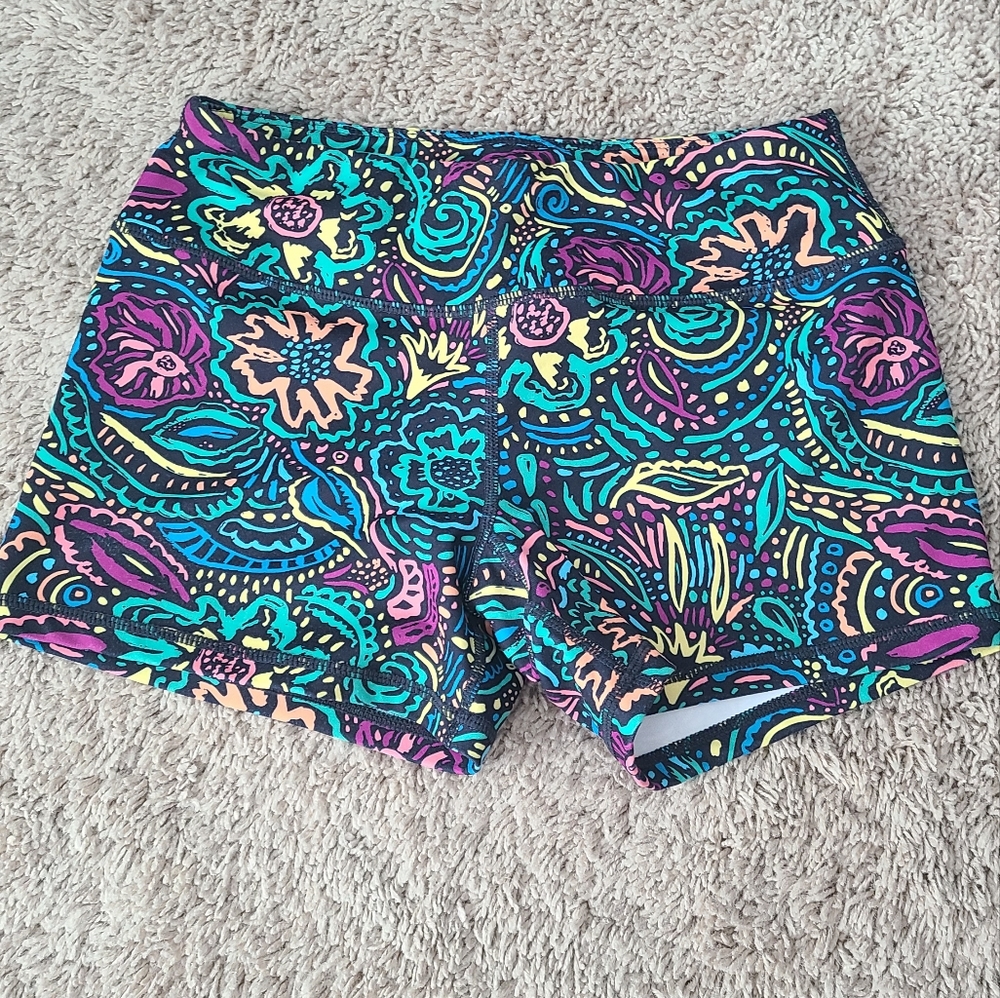 Born primitive shorts